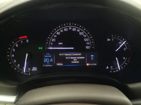 Used 2017 Cadillac XTS Luxury image 23