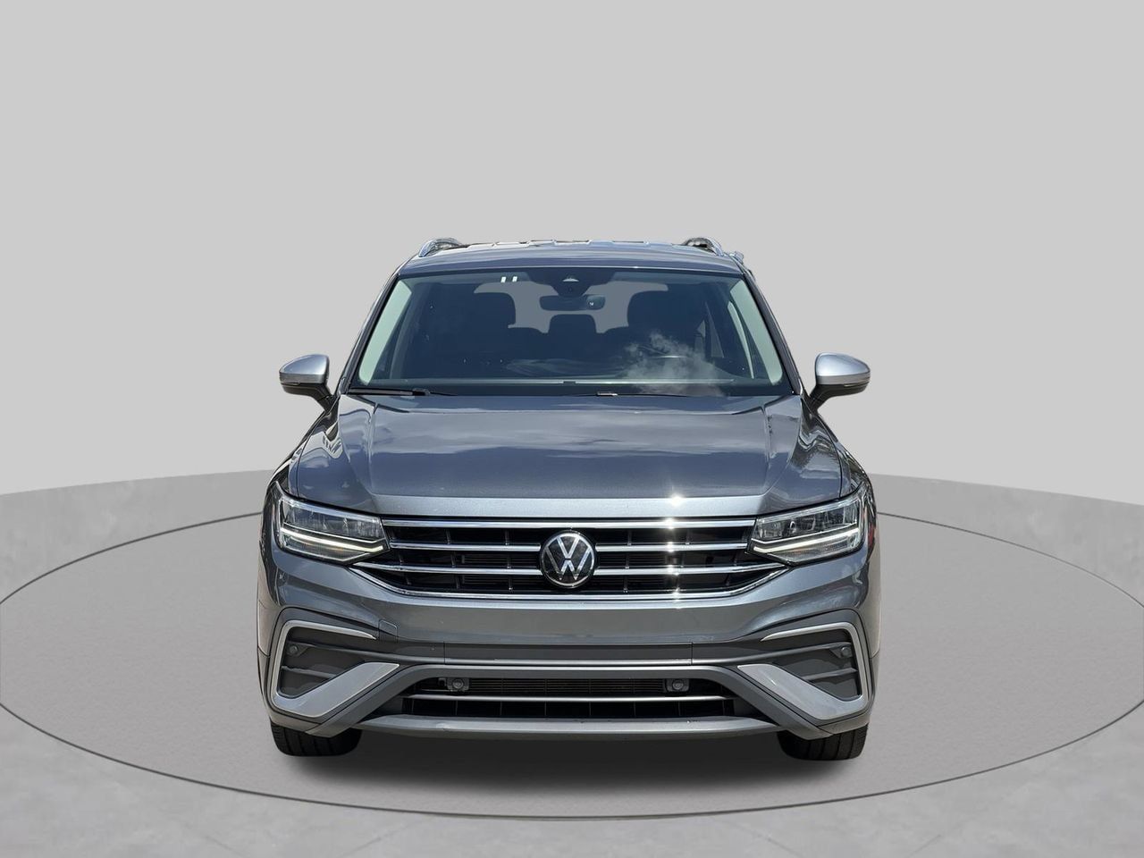 Used 2024 Volkswagen Tiguan SE FWD image 8