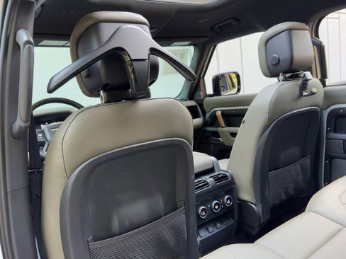 Used 2023 Land Rover Defender 110 X image 39