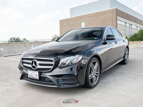 Used 2018 Mercedes-Benz E 300 4MATIC w/ AMG Line Exterior image 3