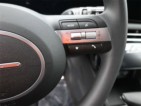 New 2026 Hyundai Tucson SEL image 18