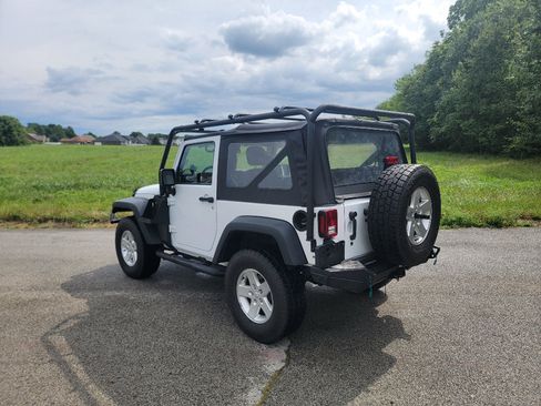 Used 2016 Jeep Wrangler Sport w/ Quick Order Package 24S AWD/4WD image 6