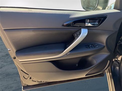 Used 2025 Mitsubishi Eclipse Cross SE image 19