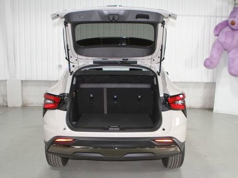 New 2026 Chevrolet Trax ACTIV w/ Driver Confidence Package FWD image 29