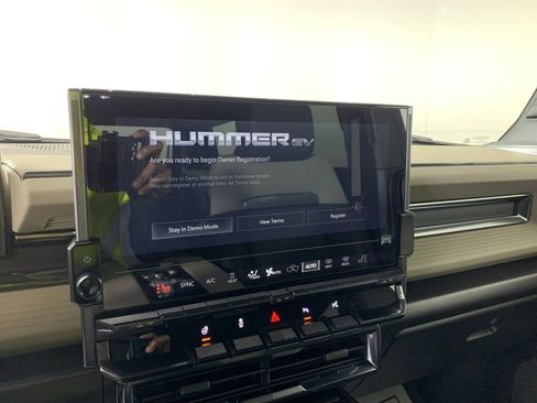 New 2026 GMC Hummer EV SUV image 21