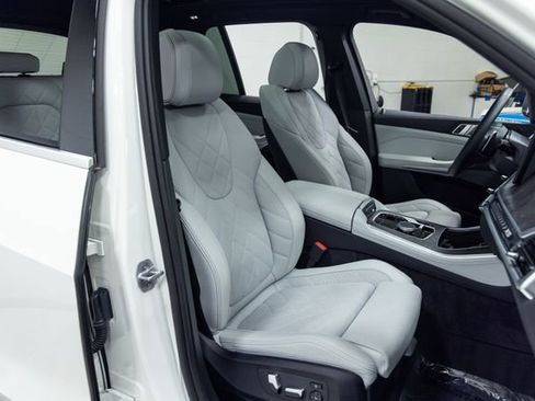 Used 2024 BMW X5 xDrive40i w/ Premium Package AWD/4WD image 24