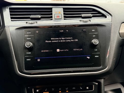 Used 2019 Volkswagen Tiguan SEL Premium R-Line image 24