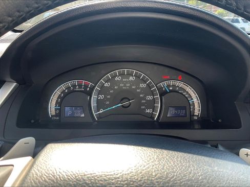 Used 2013 Toyota Camry SE FWD image 13