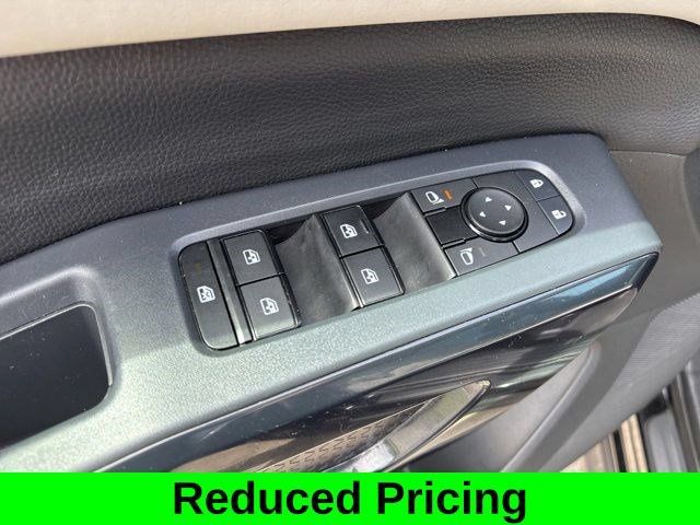 Used 2024 Nissan Pathfinder SV AWD/4WD image 14