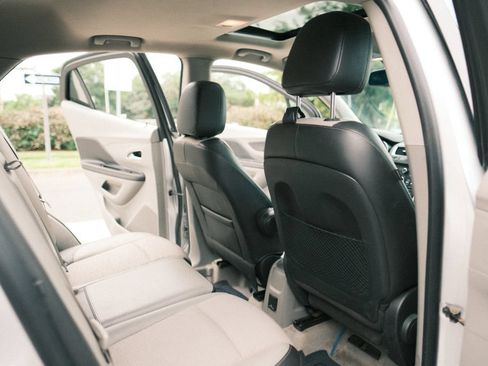 Used 2015 Buick Encore Convenience AWD/4WD image 13