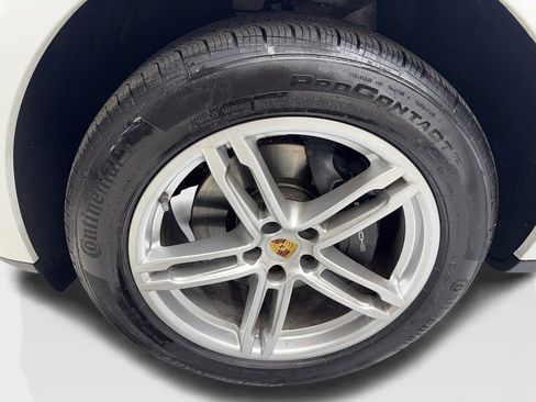 Used 2025 Porsche Macan Turbo image 76