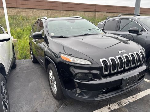 Used 2015 Jeep Cherokee Latitude AWD/4WD image 1