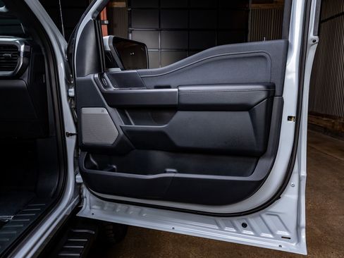 Used 2025 Ford F150 Lariat w/ Equipment Group 501A Mid image 37