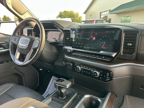Used 2022 GMC Sierra 1500 SLT w/ SLT Premium Plus Package AWD/4WD image 31