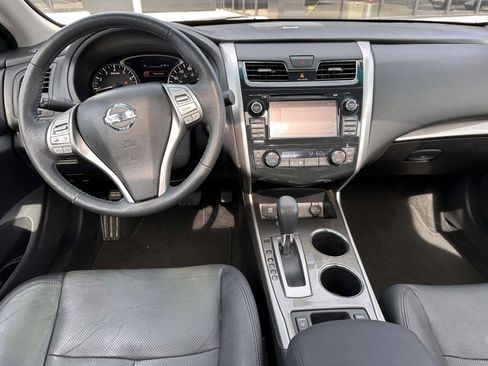 Used 2015 Nissan Altima 2.5 SL w/ Technology Package FWD image 15