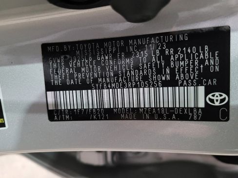 Used 2024 Toyota Corolla LE image 33