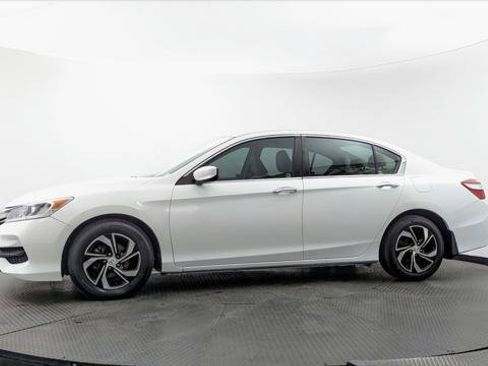 Used 2017 Honda Accord LX image 3