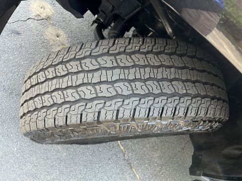 Used 2025 Chevrolet Colorado W/T w/ Advanced Trailering Package image 13