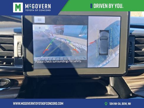 Used 2023 Ford Explorer Limited image 19