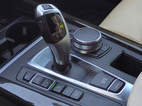 Used 2017 BMW X5 xDrive35i image 25