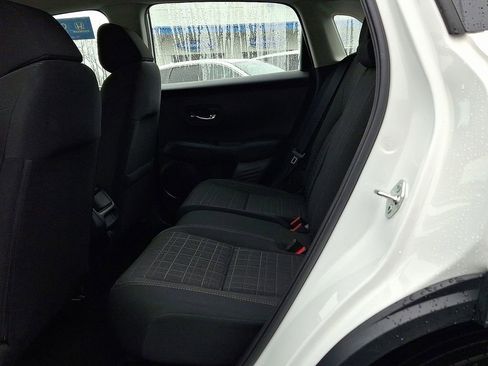 Certified 2025 Honda HR-V LX image 13