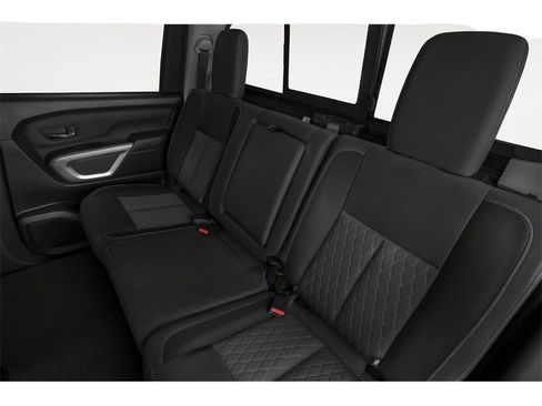 Used 2021 Nissan Titan SV w/ SV Convenience Package image 8