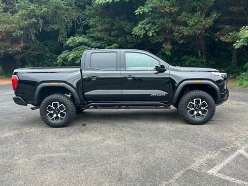Used 2024 GMC Canyon AT4X AWD/4WD image 5