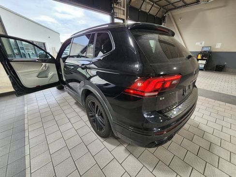 Used 2022 Volkswagen Tiguan SE R-Line FWD image 6
