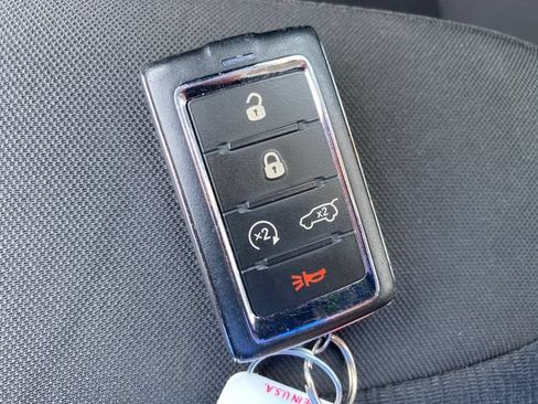 Used 2023 Jeep Grand Cherokee L Laredo RWD image 24