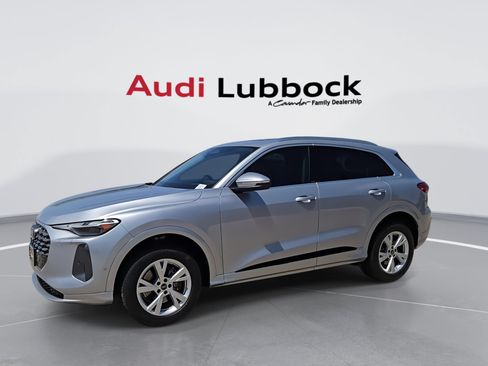Certified 2025 Audi Q5 Premium w/ Convenience Package AWD/4WD image 5
