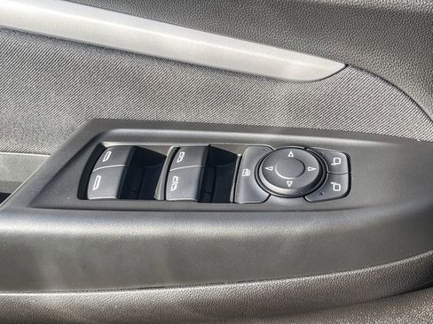 Certified 2022 Chevrolet Bolt EUV LT image 40