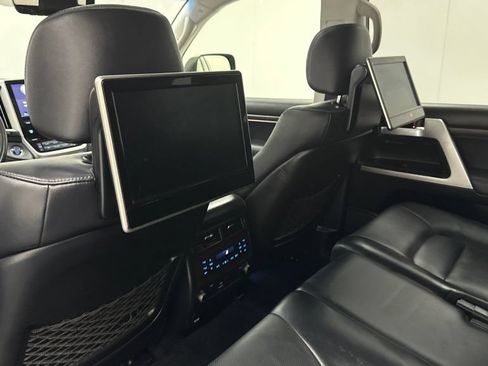 Used 2017 Toyota Land Cruiser AWD/4WD image 19