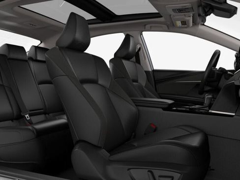 Used 2026 Toyota Camry XLE image 6