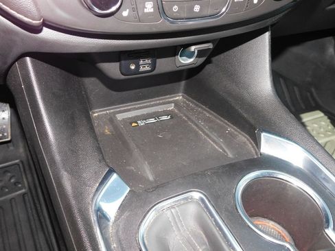 Used 2023 Chevrolet Traverse Premier w/ Redline Edition FWD image 44