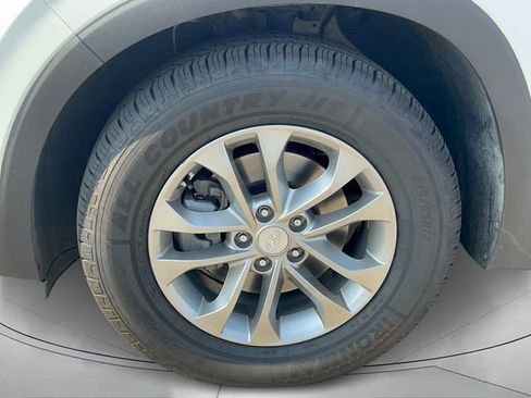 Used 2020 Hyundai Santa Fe SEL image 9