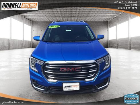 Used 2024 GMC Terrain SLT AWD/4WD image 2