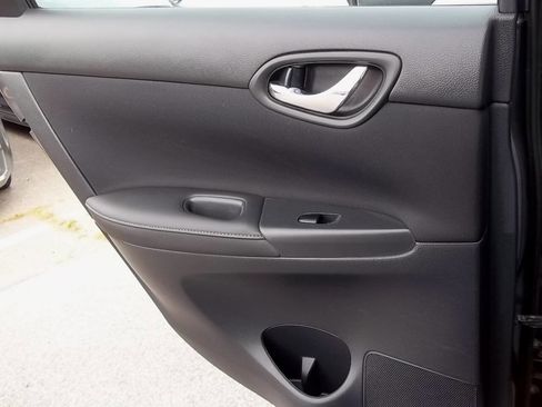 Used 2019 Nissan Sentra S FWD image 12