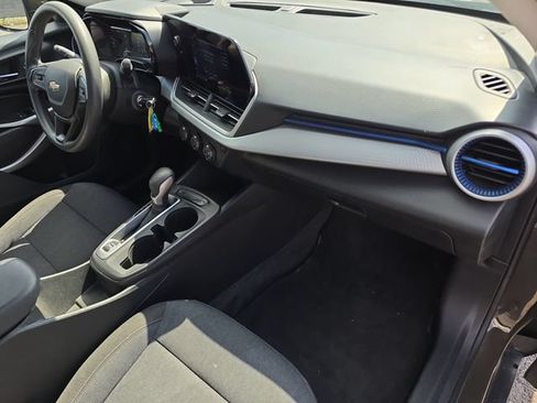 Used 2024 Chevrolet Trax LS w/ LS Convenience Package FWD image 33
