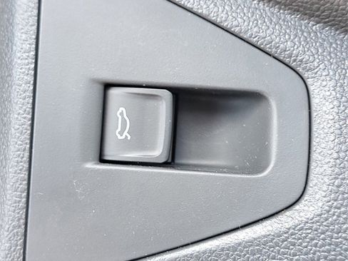 New 2025 Volkswagen Jetta Sport image 15