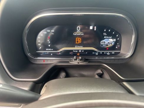 Used 2022 GMC Yukon AT4 image 17