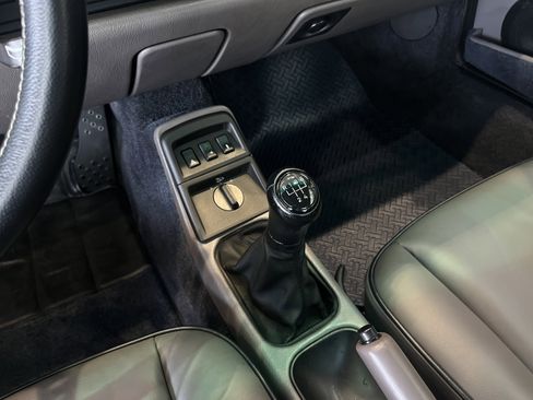 Used 1992 Porsche 911 Carrera image 36