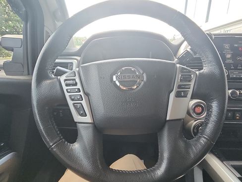 Used 2021 Nissan Titan SV w/ SV Convenience Package AWD/4WD image 22