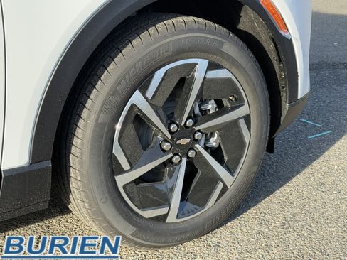 New 2026 Chevrolet Equinox EV LT image 29