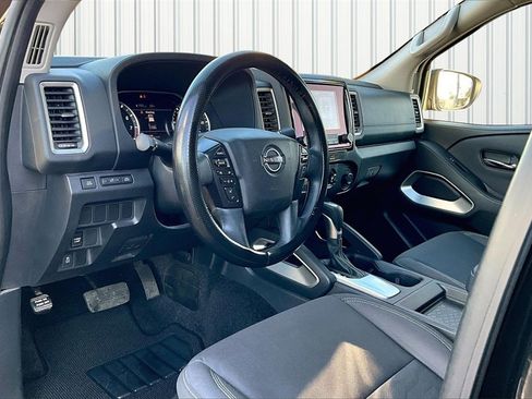 Used 2022 Nissan Frontier SV image 4