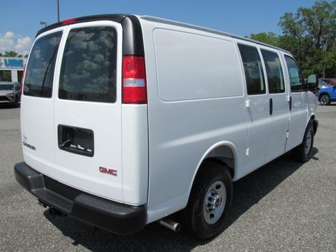 New 2026 GMC Savana 2500 w/ Enhanced Convenience Package RWD image 6