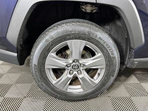 Used 2022 Toyota RAV4 XLE w/ Convenience Package AWD/4WD image 10