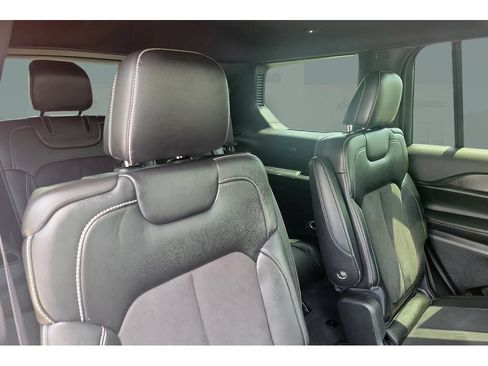 Used 2023 Jeep Grand Cherokee L Laredo AWD/4WD image 35