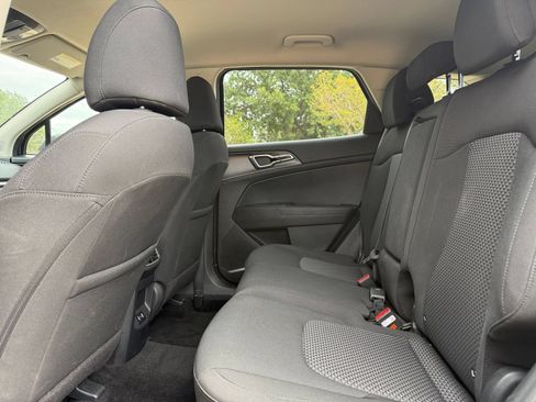 Used 2026 Kia Sportage LX FWD image 22