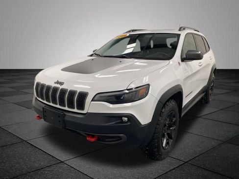 Used 2019 Jeep Cherokee Trailhawk w/ Comfort & Convenience Group image 3