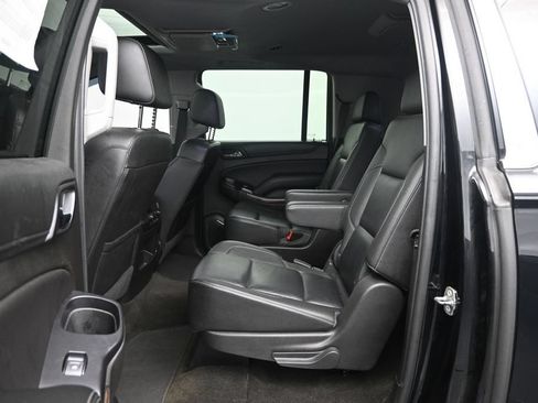 Used 2018 Chevrolet Suburban LT AWD/4WD image 25